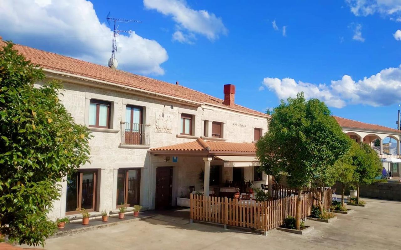 Apartamentos Rio Almar El Cabaco Eksteriør billede